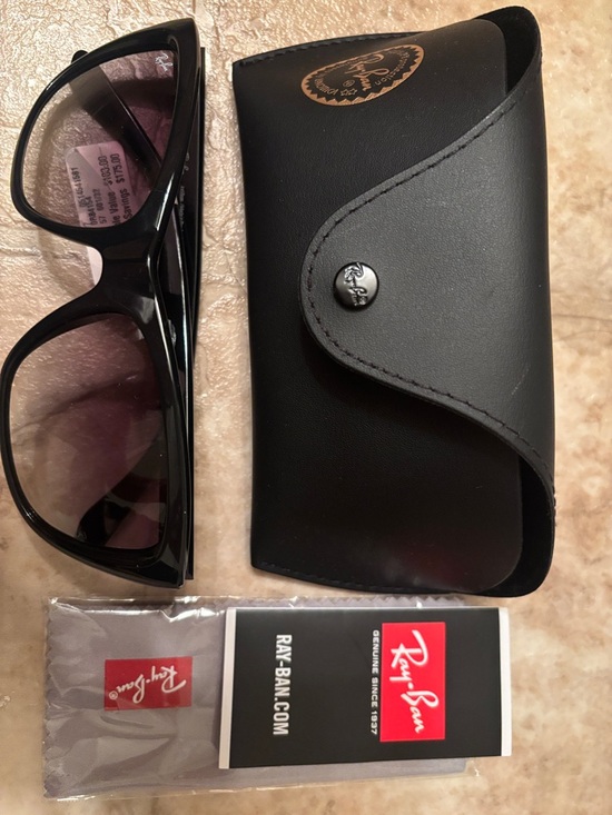 Ray-Ban Men’s Black Frame Sunglasses with Gradient Lenses